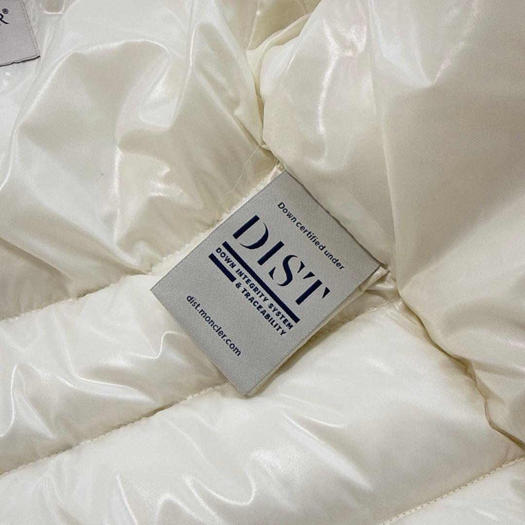 MONCLER BADYFダウンジャケット ホワイト