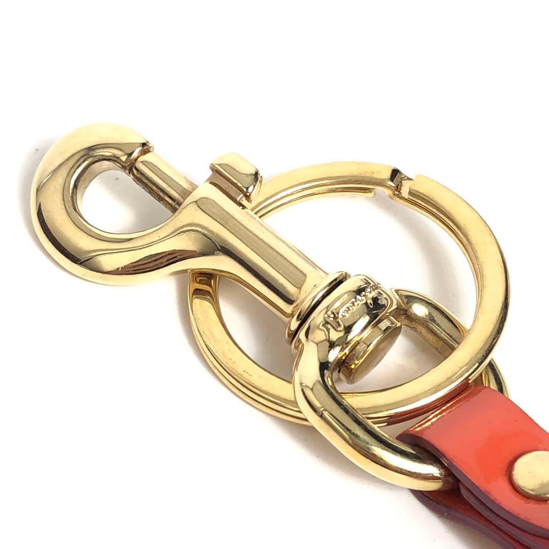 サルヴァトーレフェラガモ キーホルダー チャーム バッグモチーフ オレンジ