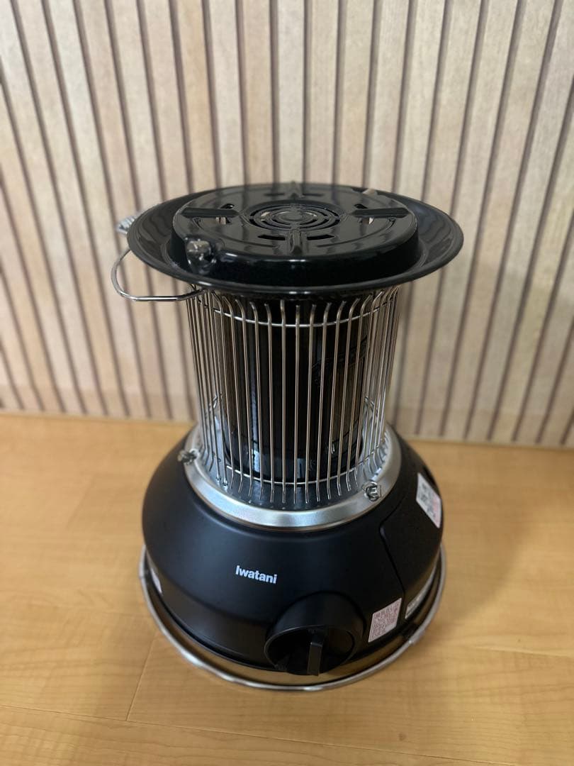 【美品】iwatani ストーブ ブラック コンパクト