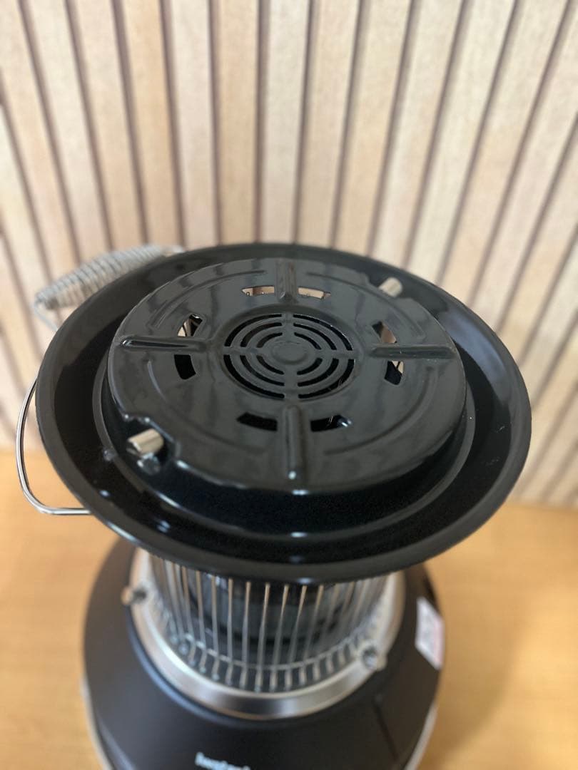 【美品】iwatani ストーブ ブラック コンパクト