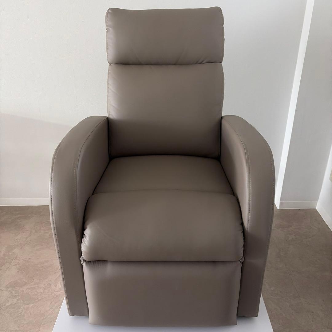 ベージュ リクライニングチェア ヘッドレスト付き