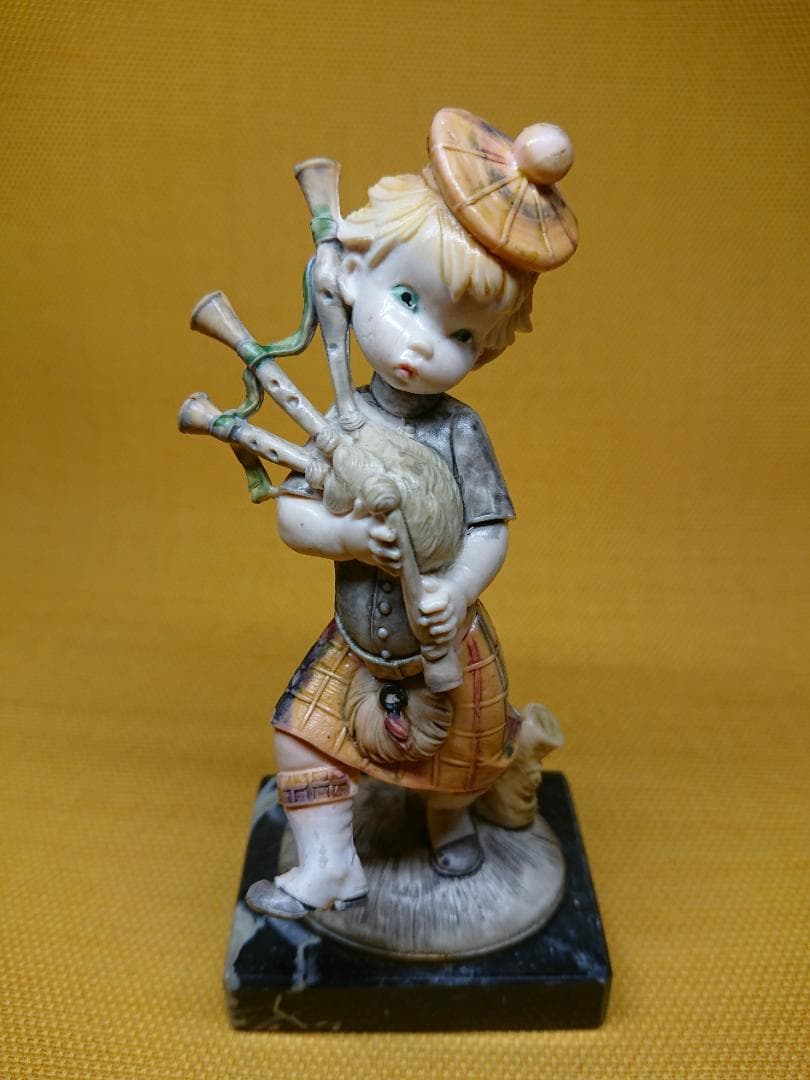 人形　彫像　イタリア　オブジェ　置物　インテリア　工芸品　美術品　A1436