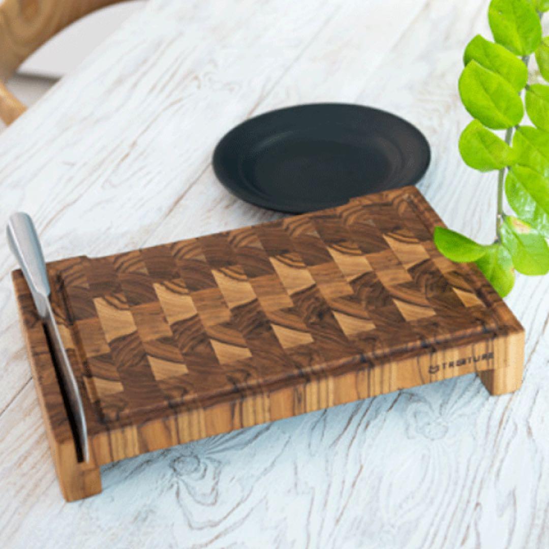 【新品未使用・在庫なし】TREETURE トレジャーまな板　箱入り