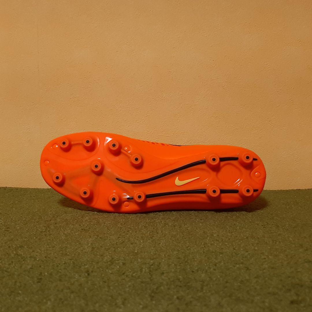 新品 未使用 サッカースパイク ナイキ マジスタ 廃盤 レア HG 27.0cm