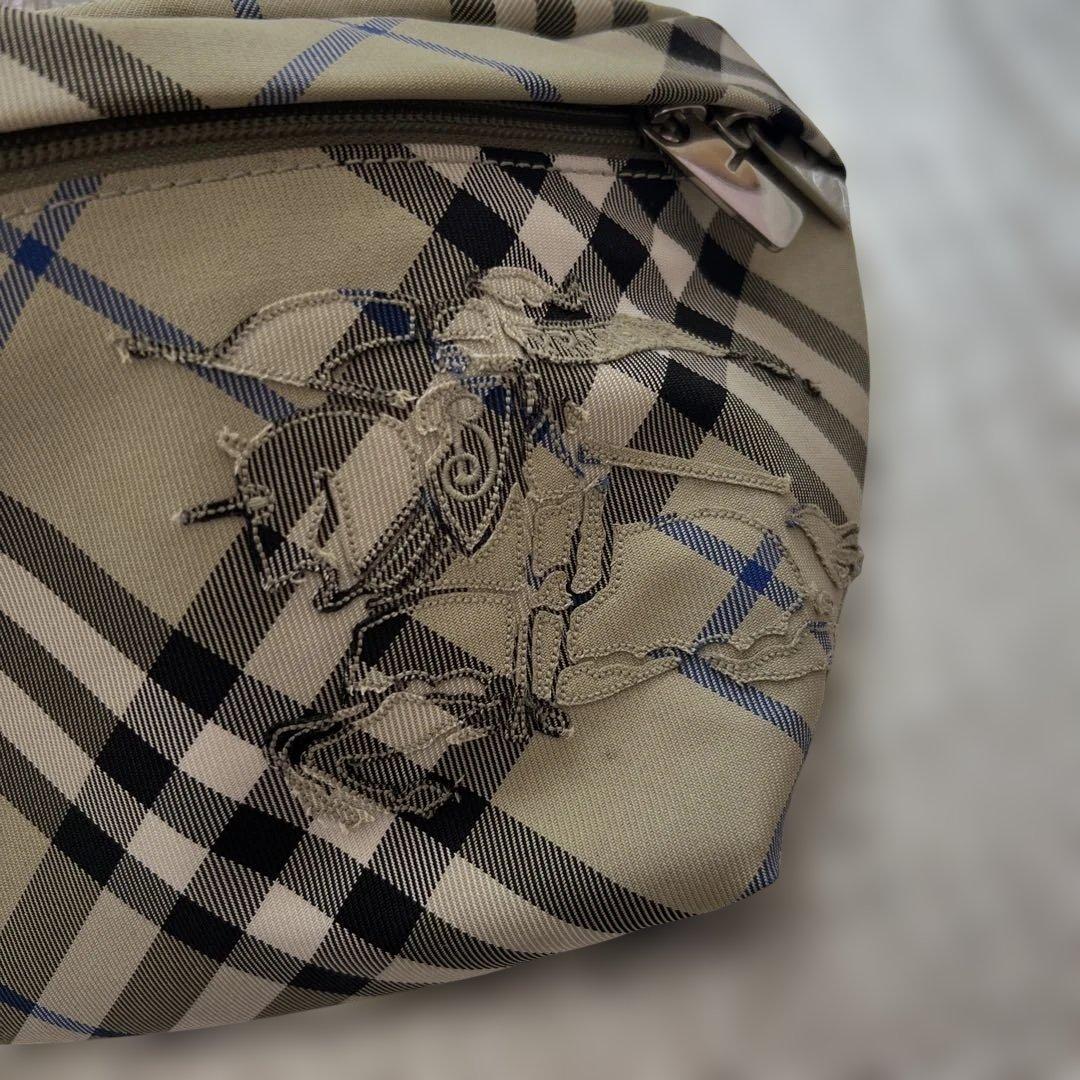 Burberry バーバリー　新品同様　ボディバック
