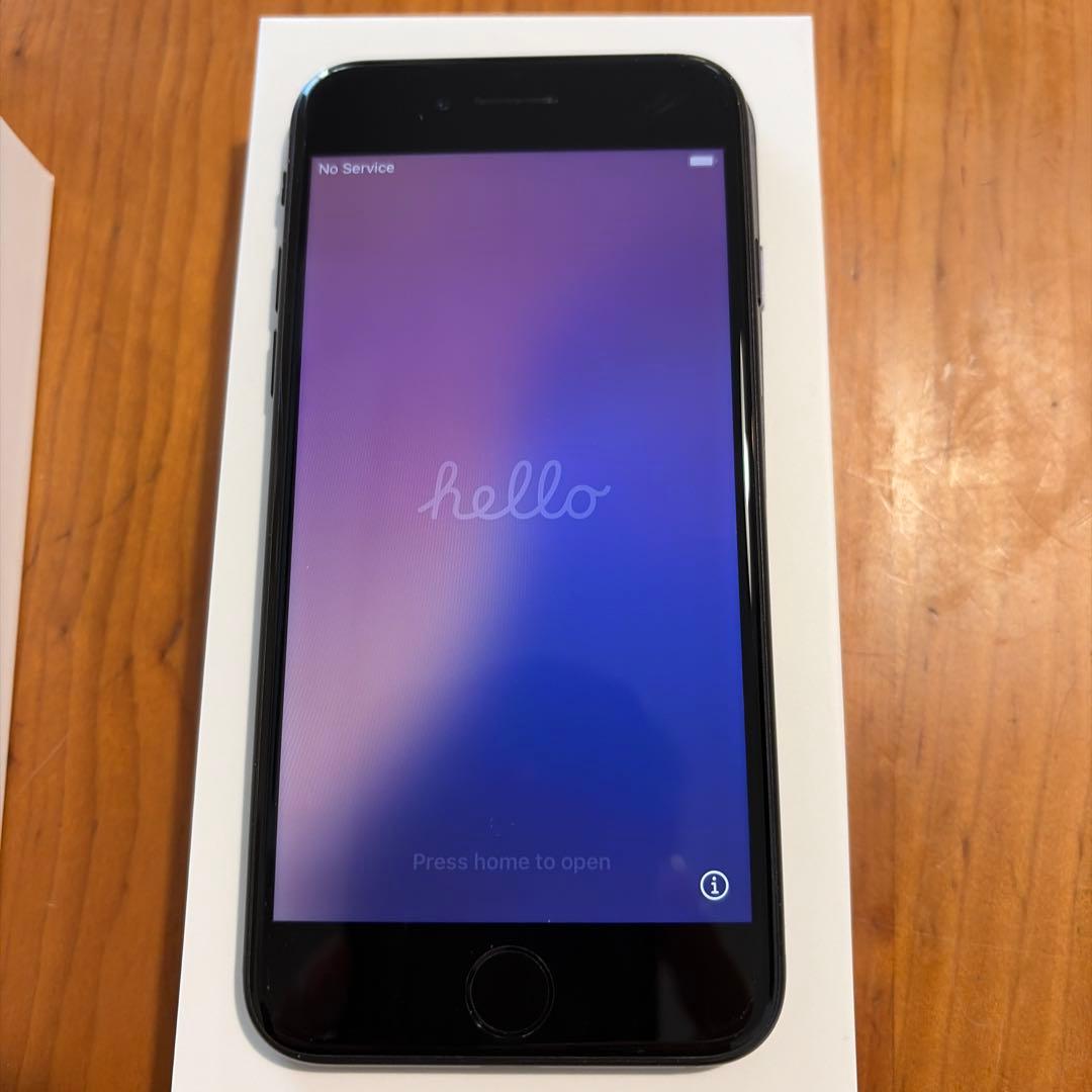 iPhone SE3 128GB ブラック バッテリー84% SIMフリー