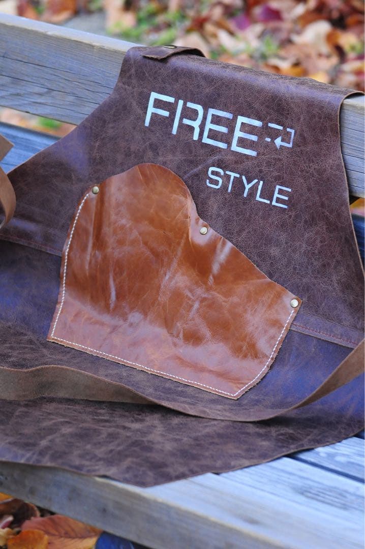 本革　レザーエプロン 一点物　作業用　DIY、ガーデニング、キッチン、カフェ