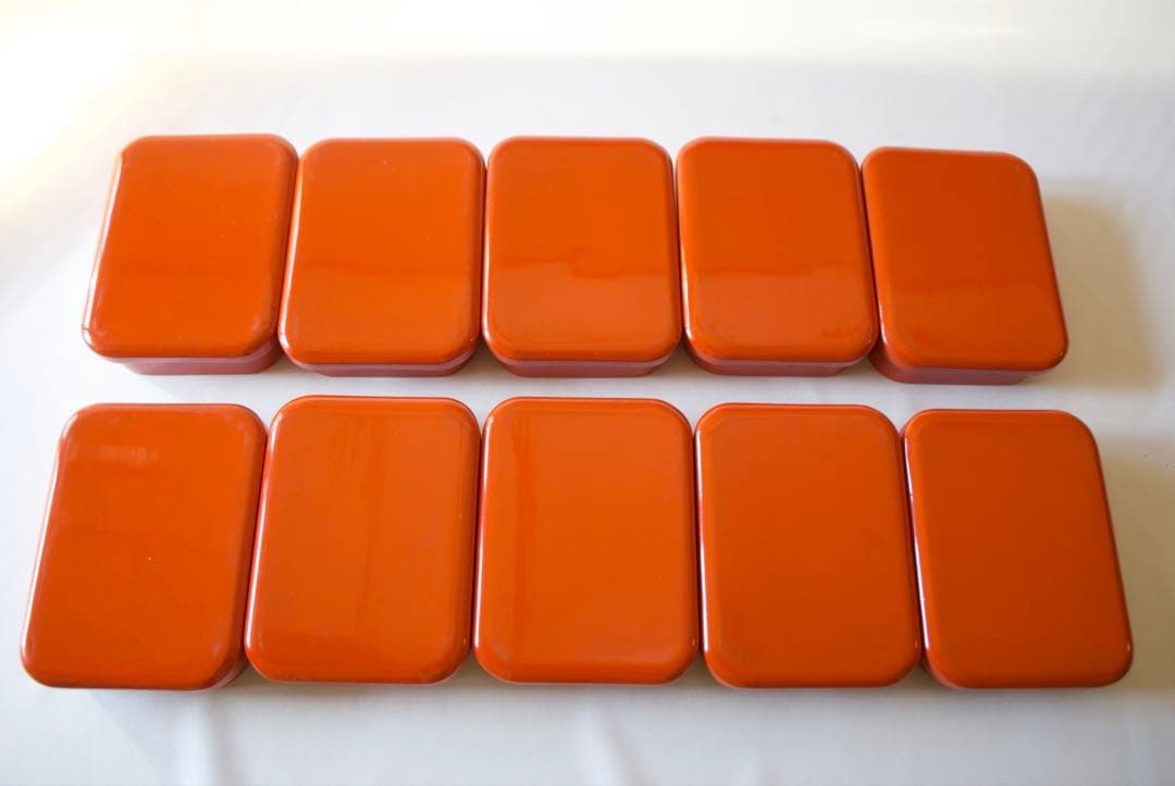 ごちそうが映える朱色が美しい割合箱。 上質輪島塗のわりご10客