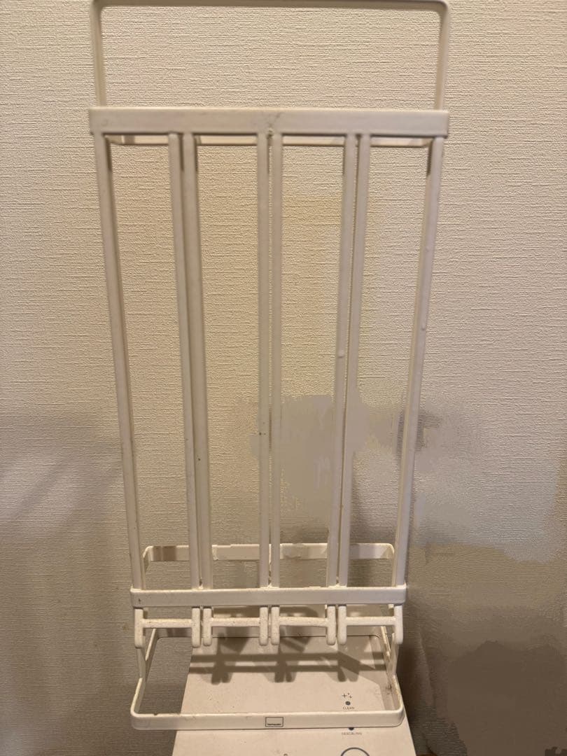 ネスプレッソコーヒーメーカーF111 カプセルホルダーおまけつき