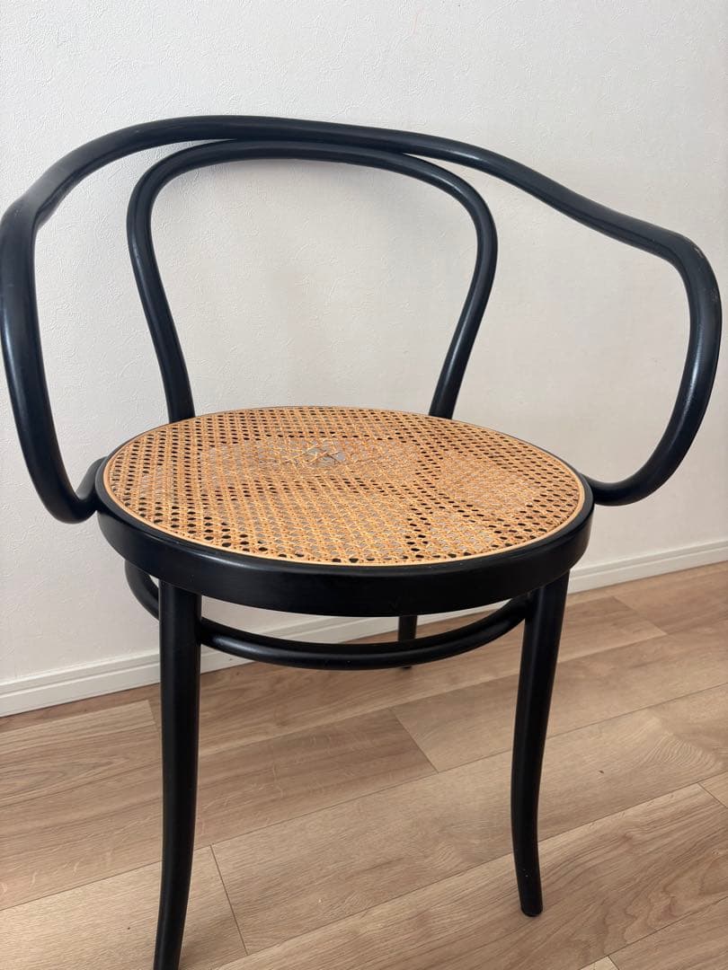 ton アームチェア　曲木椅子　209