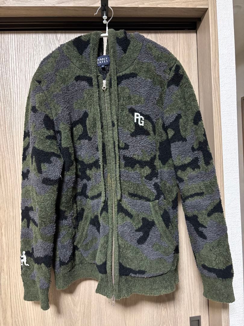 PEARLY GATES 迷彩柄ニットパーカー　サイズ5