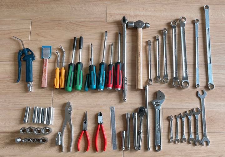 トヨタ純正工具　車整備士専用工具52点セット