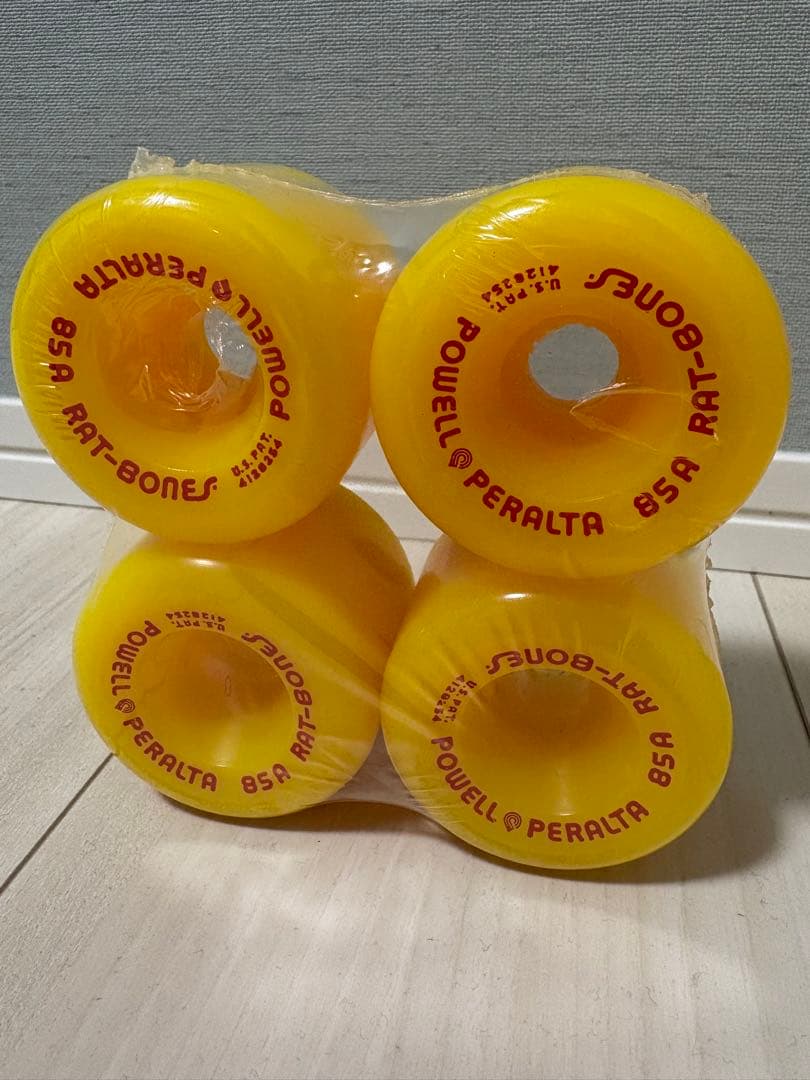 POWELL PERALTA RAT-BONES 85A イエロー