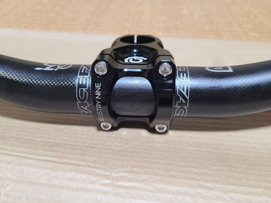 Industry nineステム＋Race Face Next2 ハンドルバー