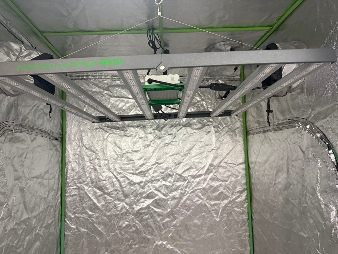 MARSHYDRO FC-4800 EVO LEDグロウライト　2台