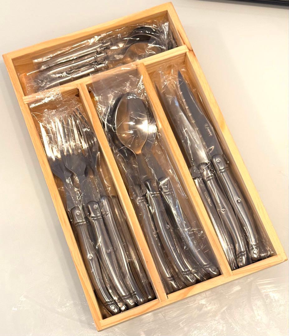 Laguiiole elite カトラリーセット 24本入り　シルバー　刻印入り