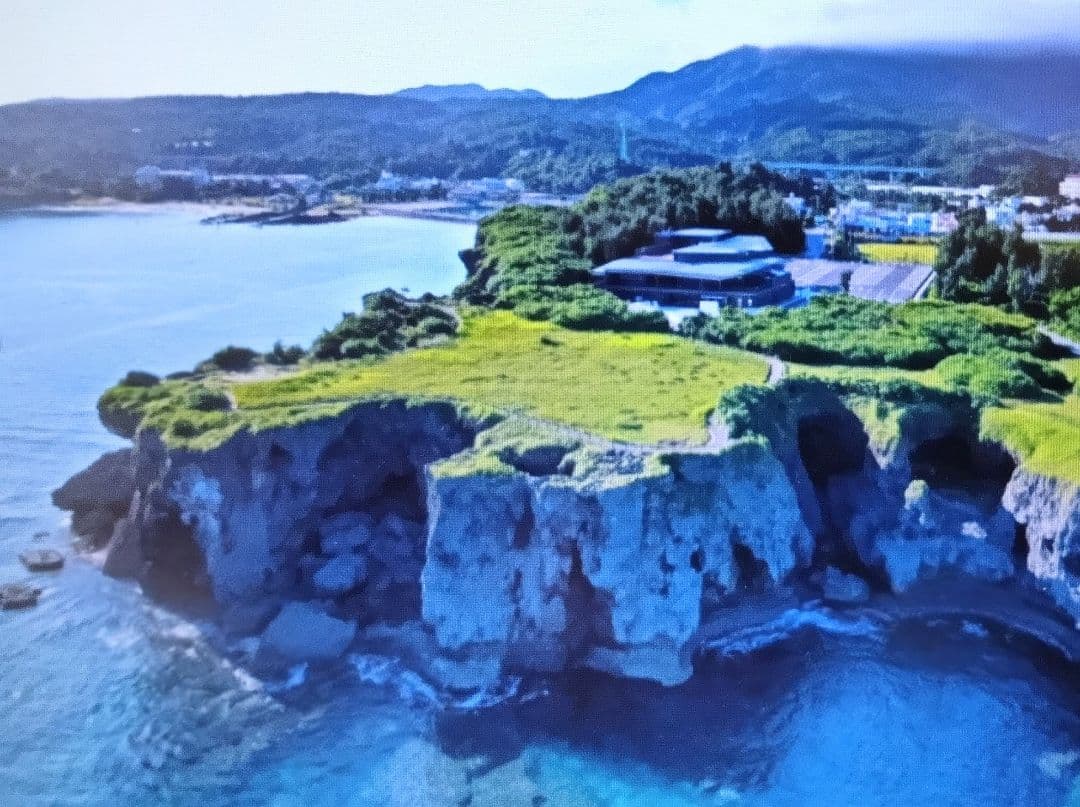 沖縄の万座毛海岸