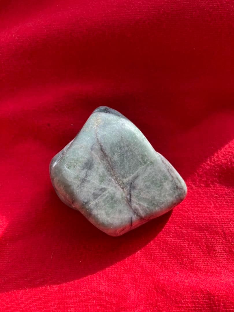 糸魚川翡翠　原石4点セット