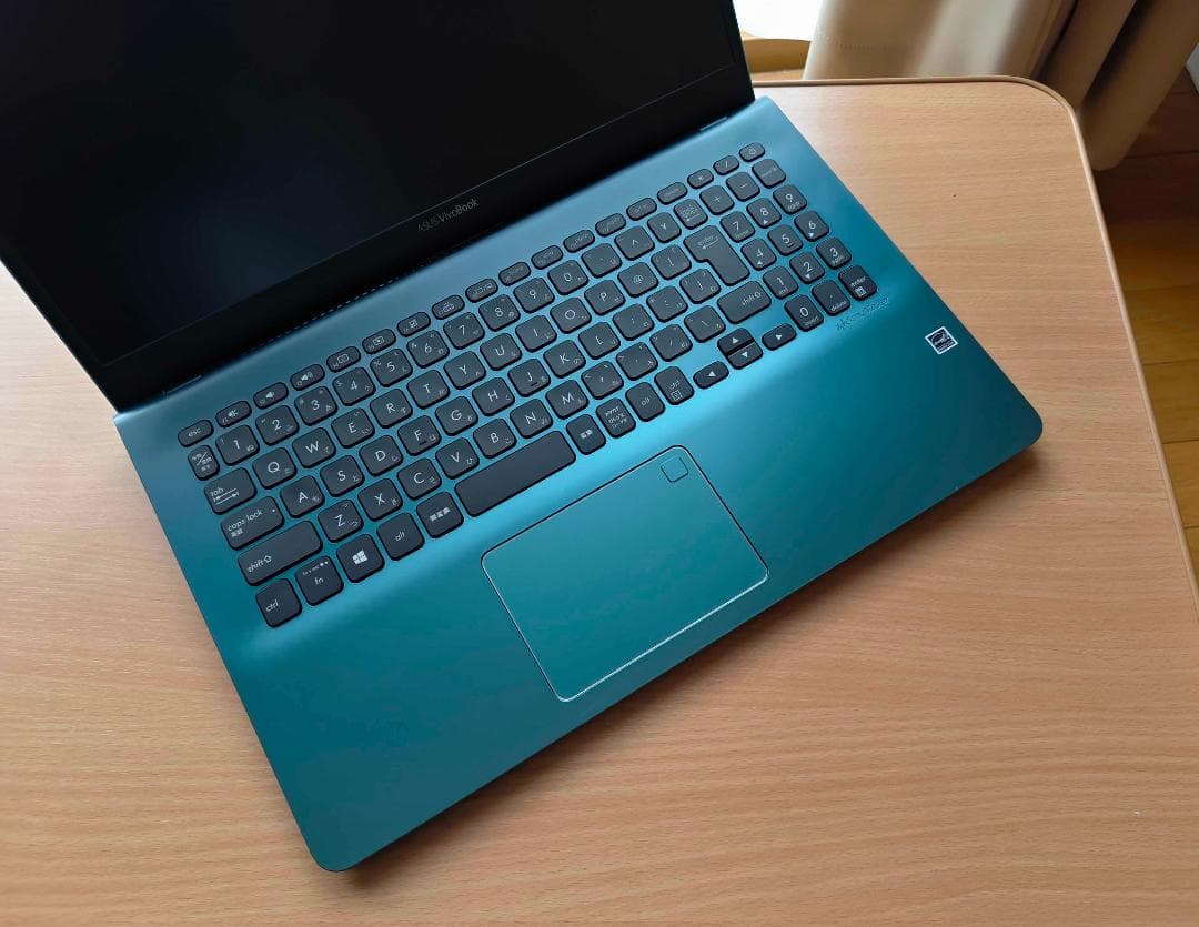 Asus Vivobookノートパソコン