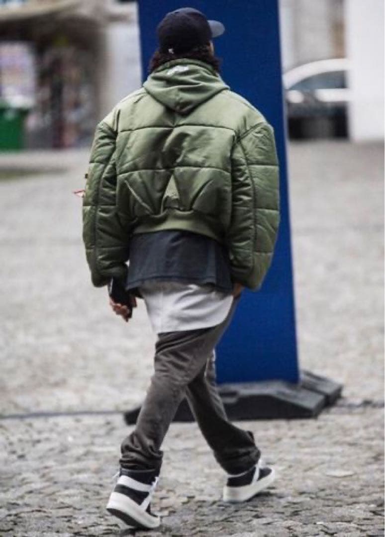 最終値下げです！VETEMENTS リバーシブルMA-1 ボンバージャケット