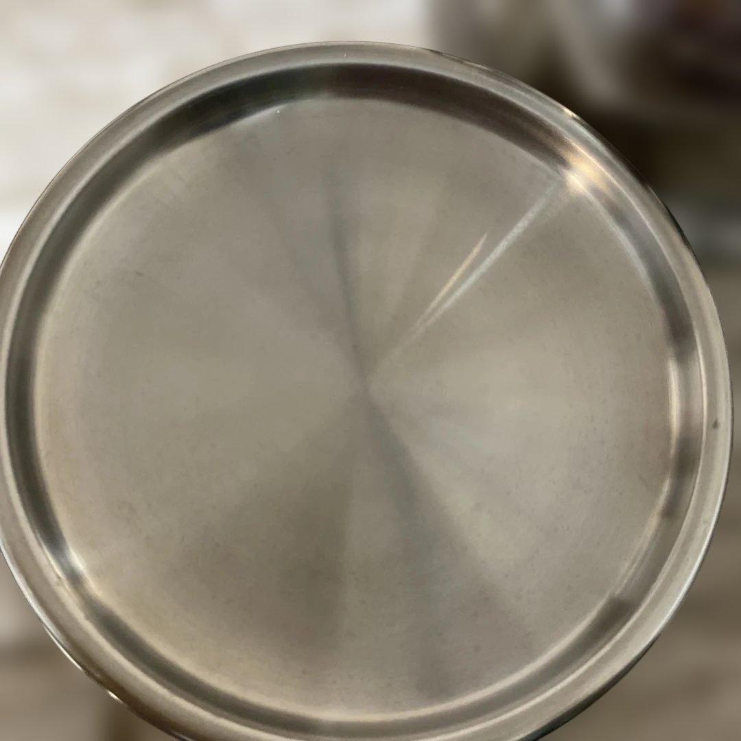  Eight ステンレス製両手鍋 中型 蓋付き３コート一回り大きい