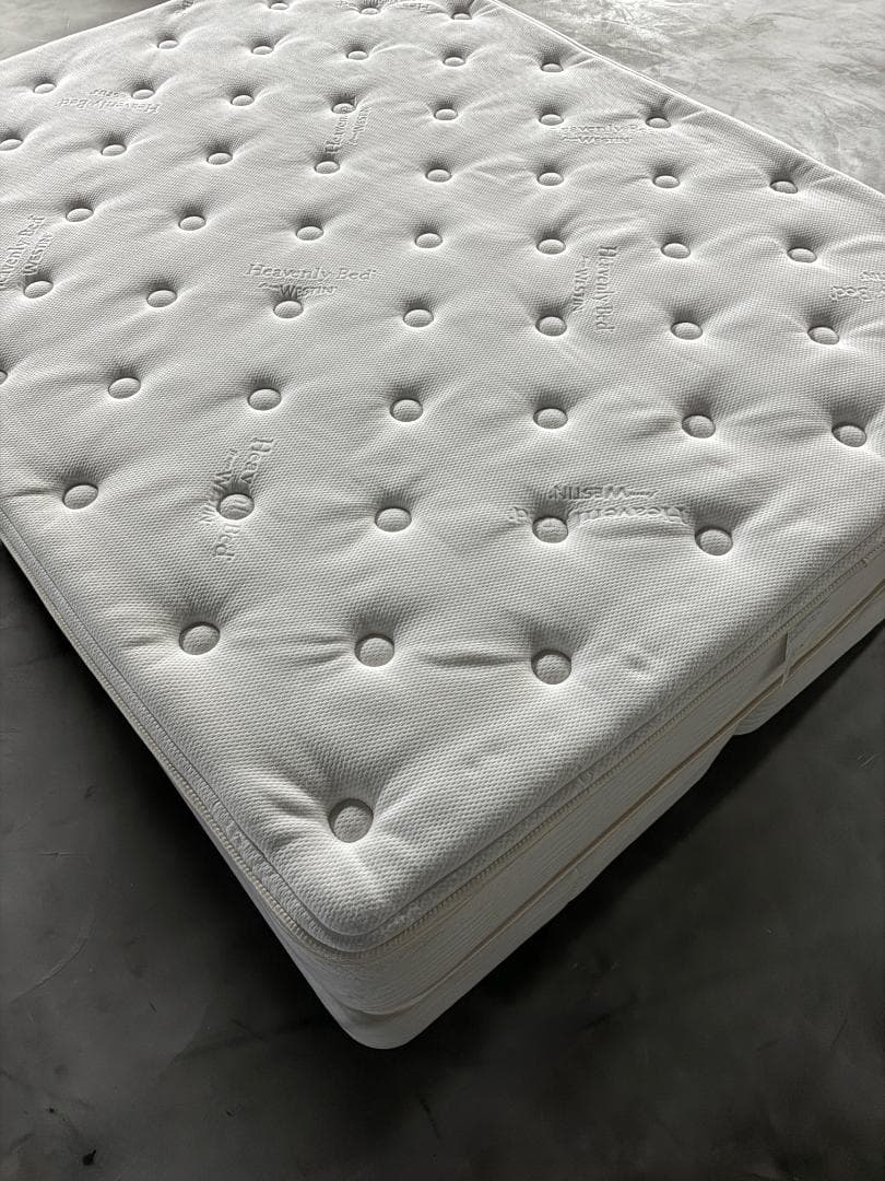 ホテル仕様 Westin Heavenly Bed クイーンサイズ