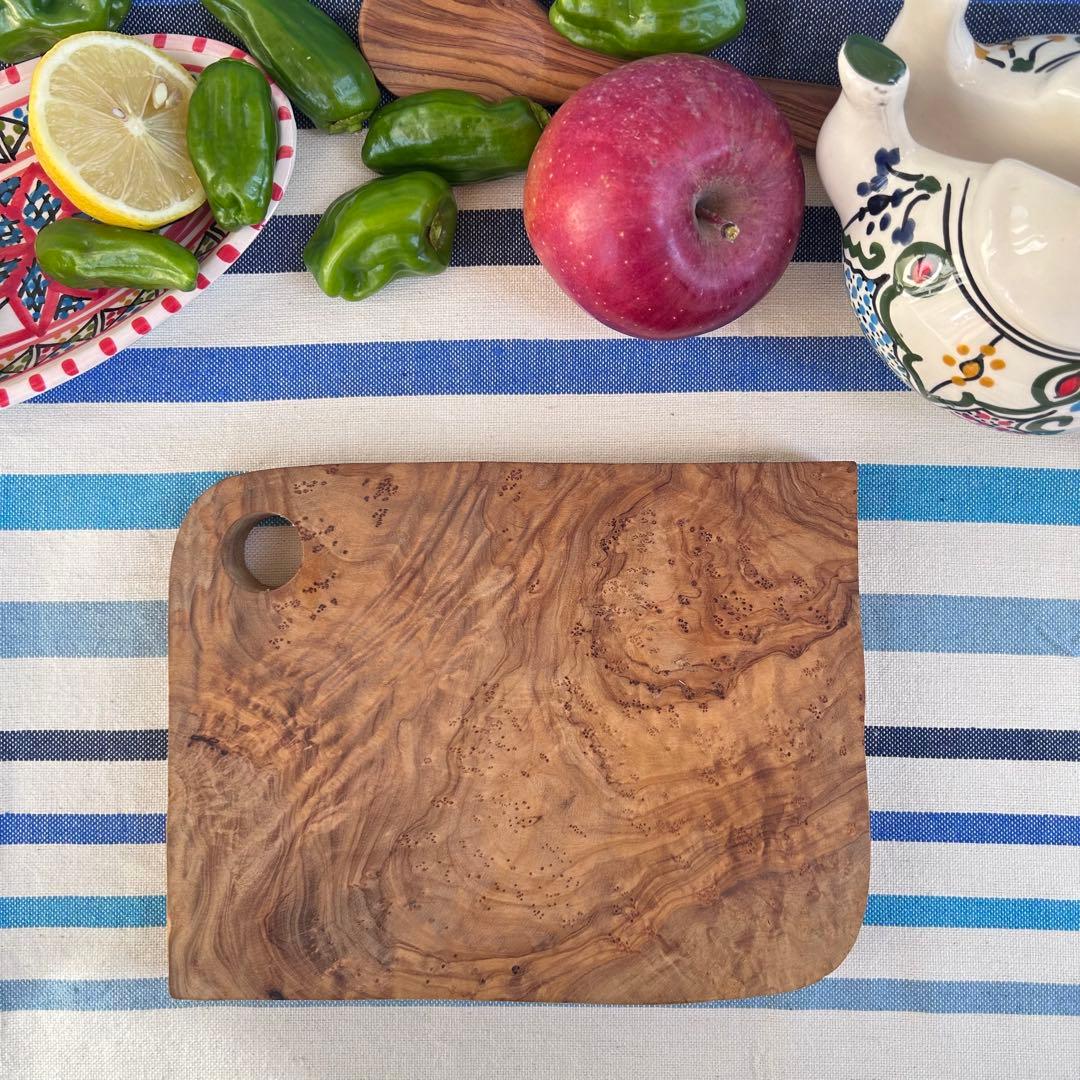 オリーブの木　プレート　繊細さがにじみ出る　約22cm