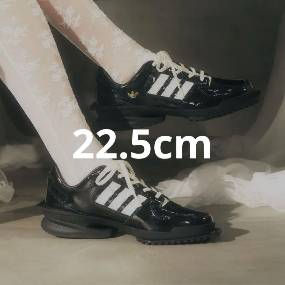 こき　adidas FORUM SQ W Cubism 22.5