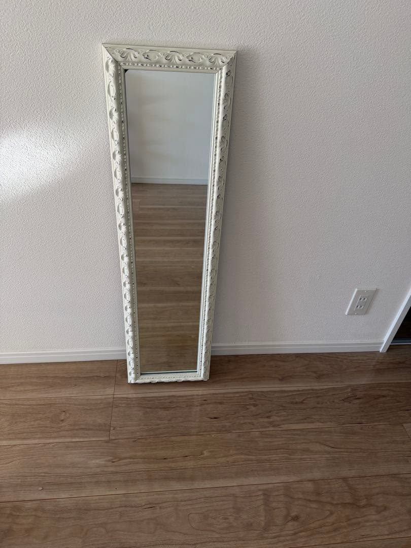 ヴィンテージ風 ホワイトフレームの姿見