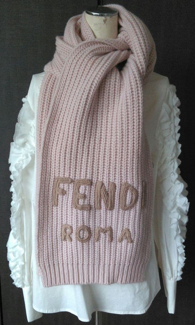 フェンディ　ロゴ入ヴァージンウールマフラー