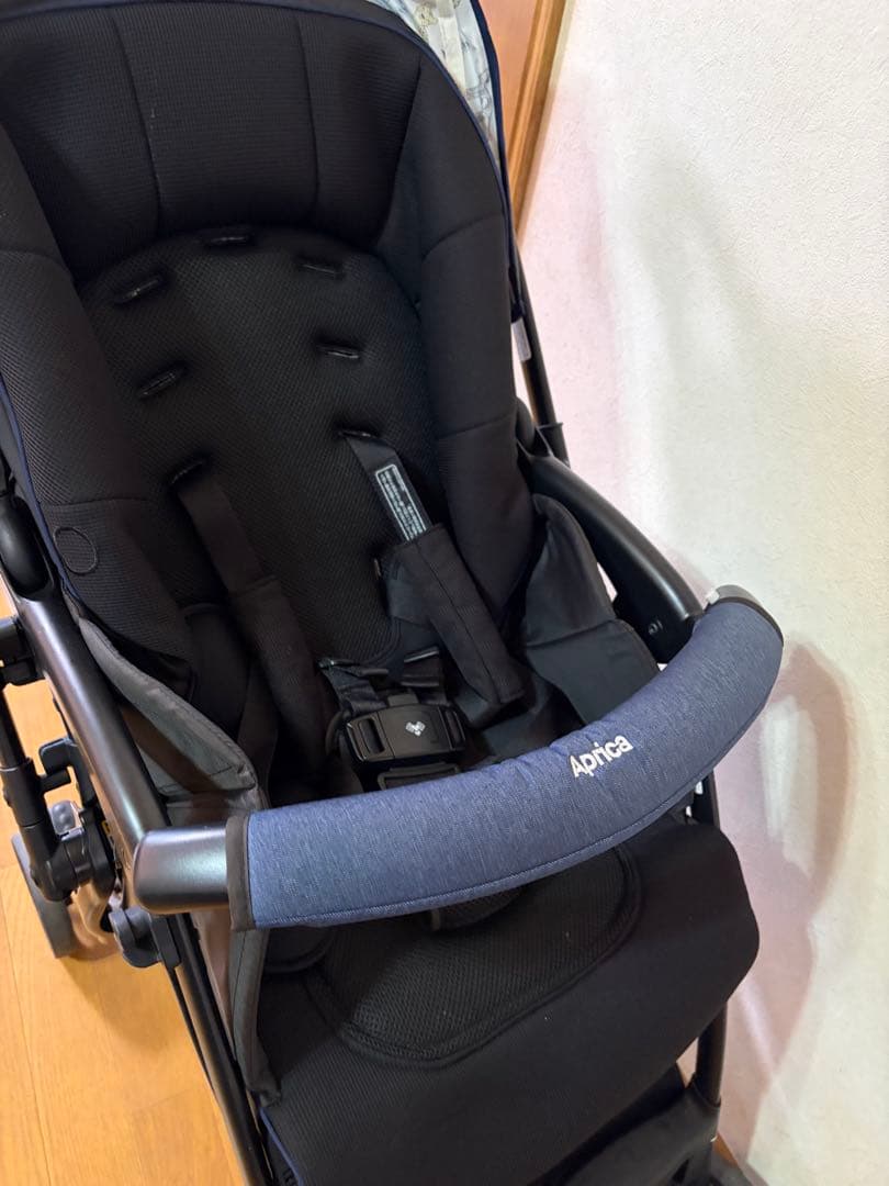 アップリカ　ラクーナビッテクッション　2022年モデル アカチャンホンポ限定