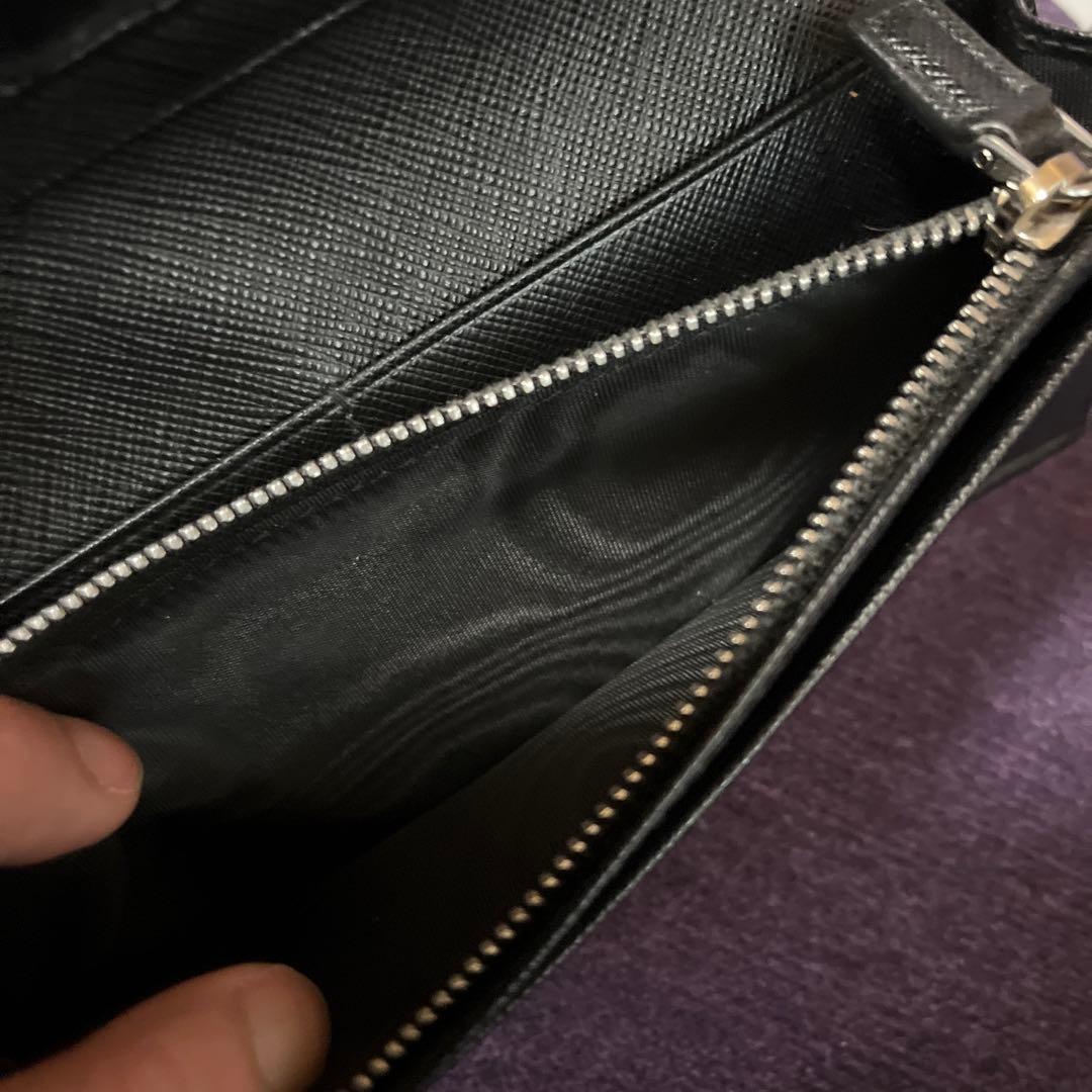 プラダ長財布