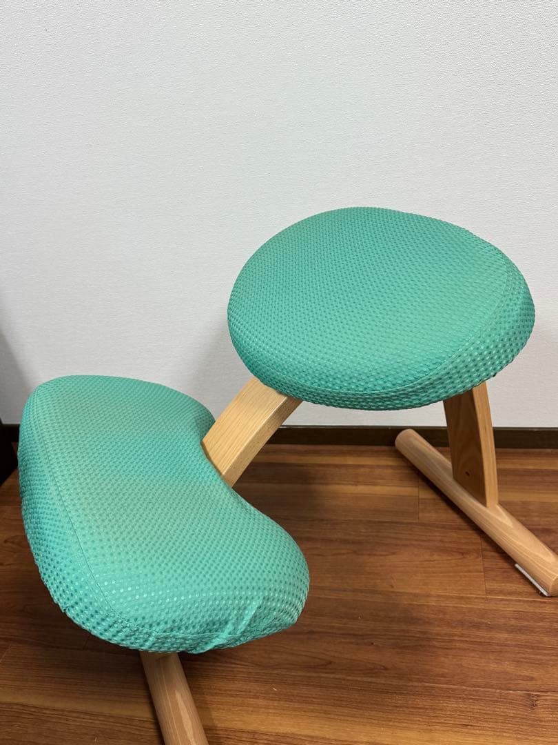 バランスラボ　バランスチェア　リボ Rybo バランスイージー ベージュ