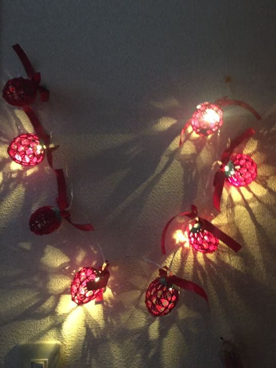 いちごガーランドランプ