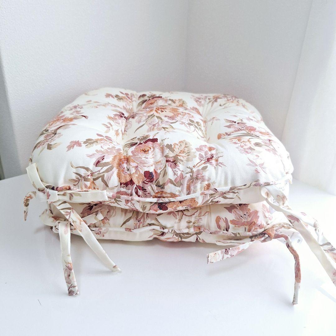 [新品/タグ付き]♡LAURA ASHLEY♡ クッション&シートクッション4品