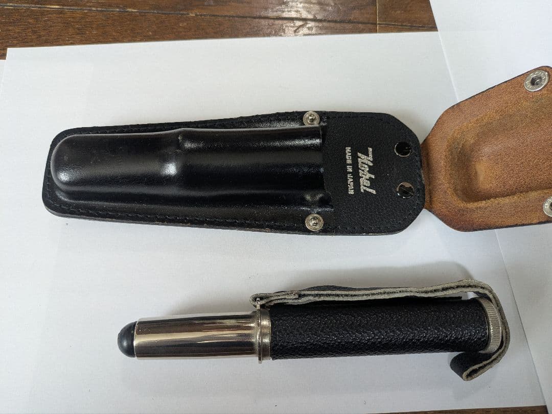 特殊警棒ケース　二点