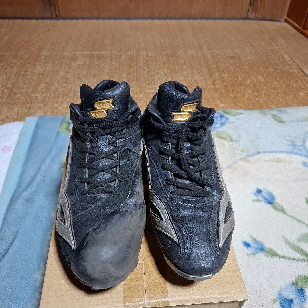 阪神タイガース　西勇輝選手　支給品スパイク　実使用