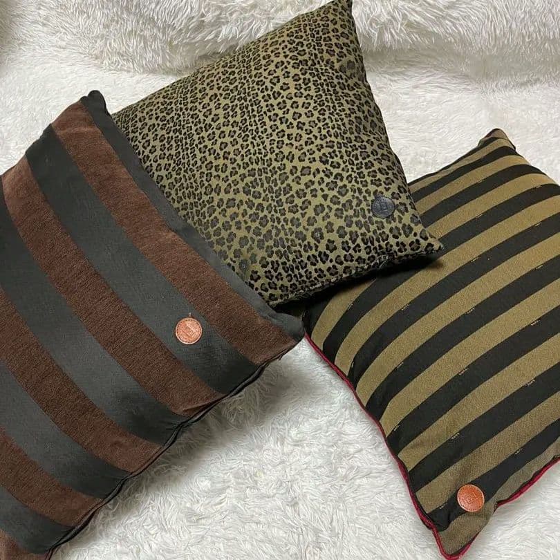希少！FENDI 大きめ　クッション　三枚セット　ペカン　レオパード　中身付き