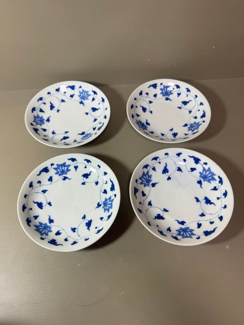 2890 深川製磁　染付唐草蓮花紋　中皿　4客　17cm 時代物