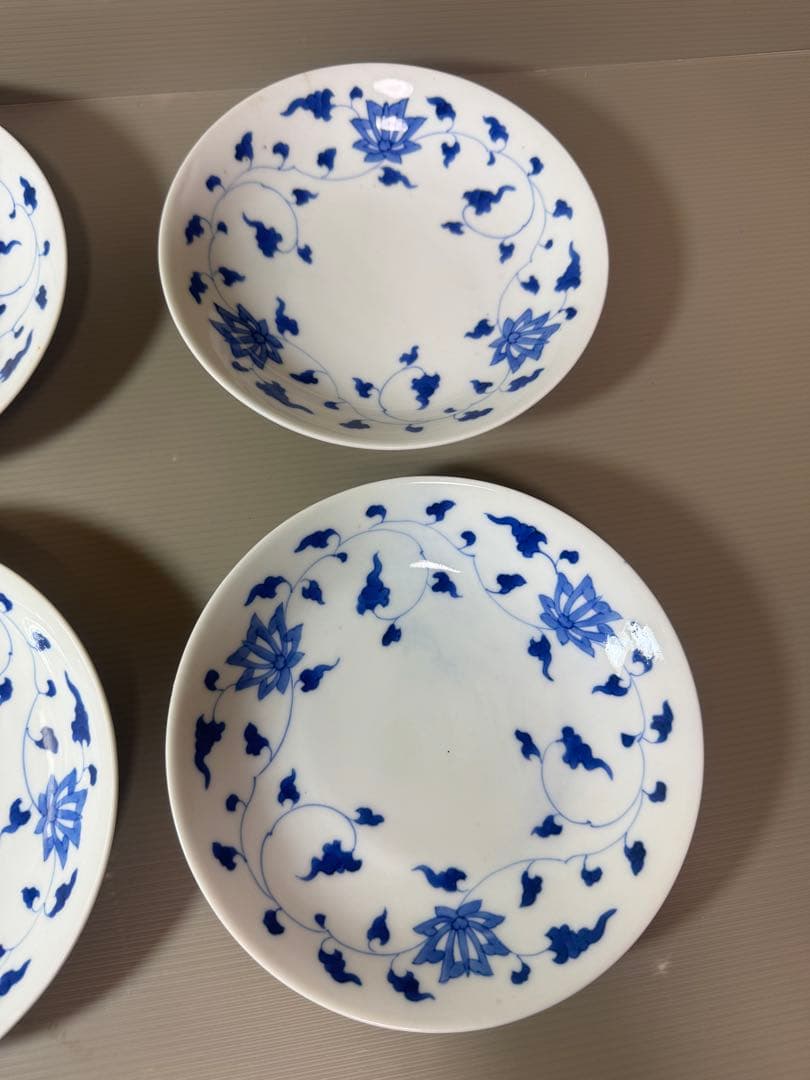2890 深川製磁　染付唐草蓮花紋　中皿　4客　17cm 時代物