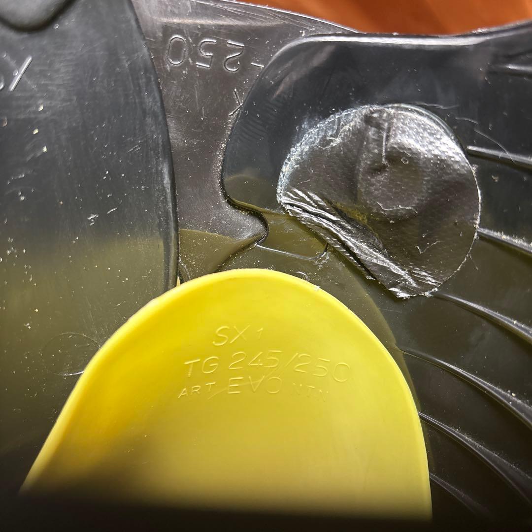 CRISPI スキー ブーツ イエロー/ブラック