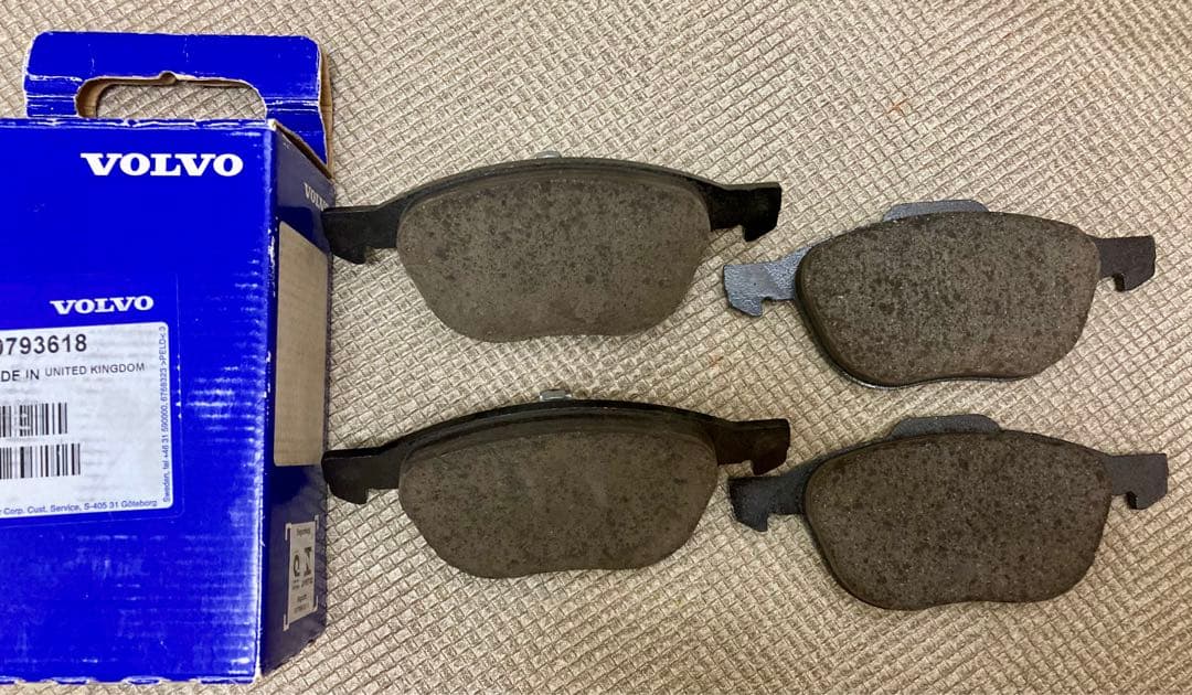 VOLVO純正ブレーキパッド 前•後 セット30793618•31341331