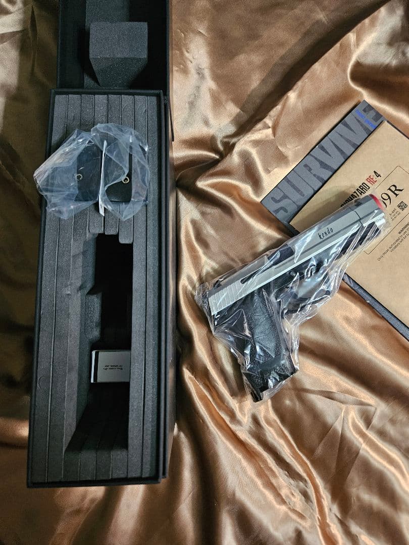 中古　東京マルイ SG-09R バイオハザードRE:4 コラボモデル