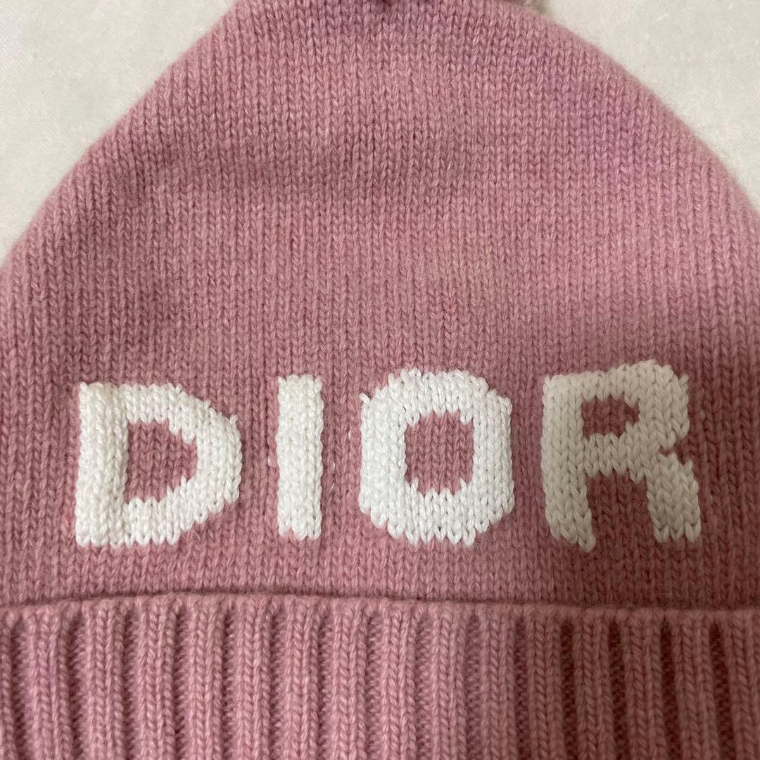 DIOR ディオール　ニット帽　ボンボン付きカシミヤウール　ロゴ入り　ピンク