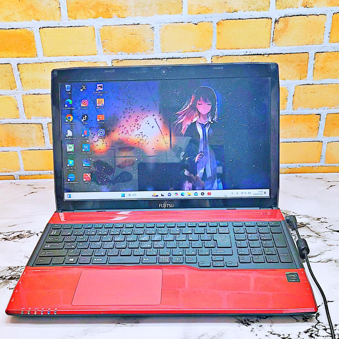 お手頃価格ノートパソコン❤️爆速SSD☘️Blu-ray・メモリ８G❣️最強i7