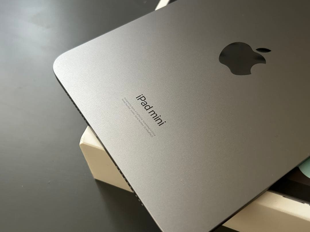 iPad mini A17 Pro 第7世代 128GB スペースグレイ【美品】