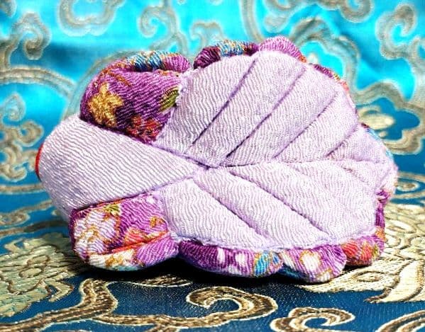 木目込み人形　金魚の親子