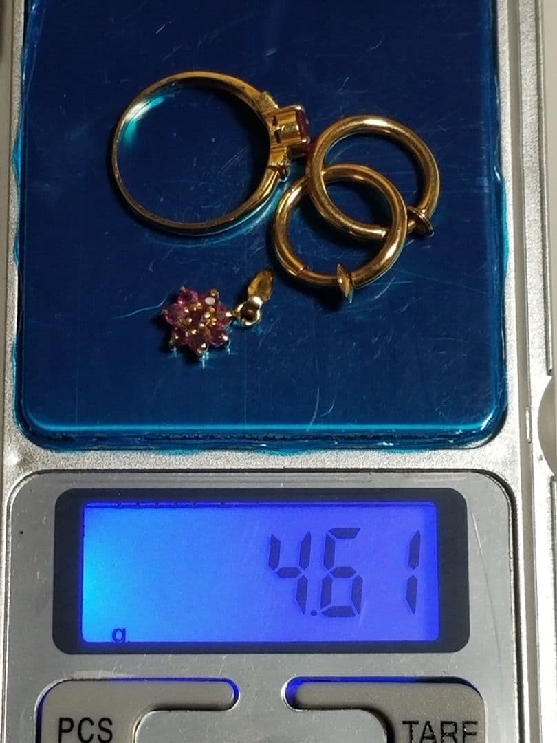 ク*ー様 中古18Kゴールドリングとイヤリングネックレス、4.61グラム