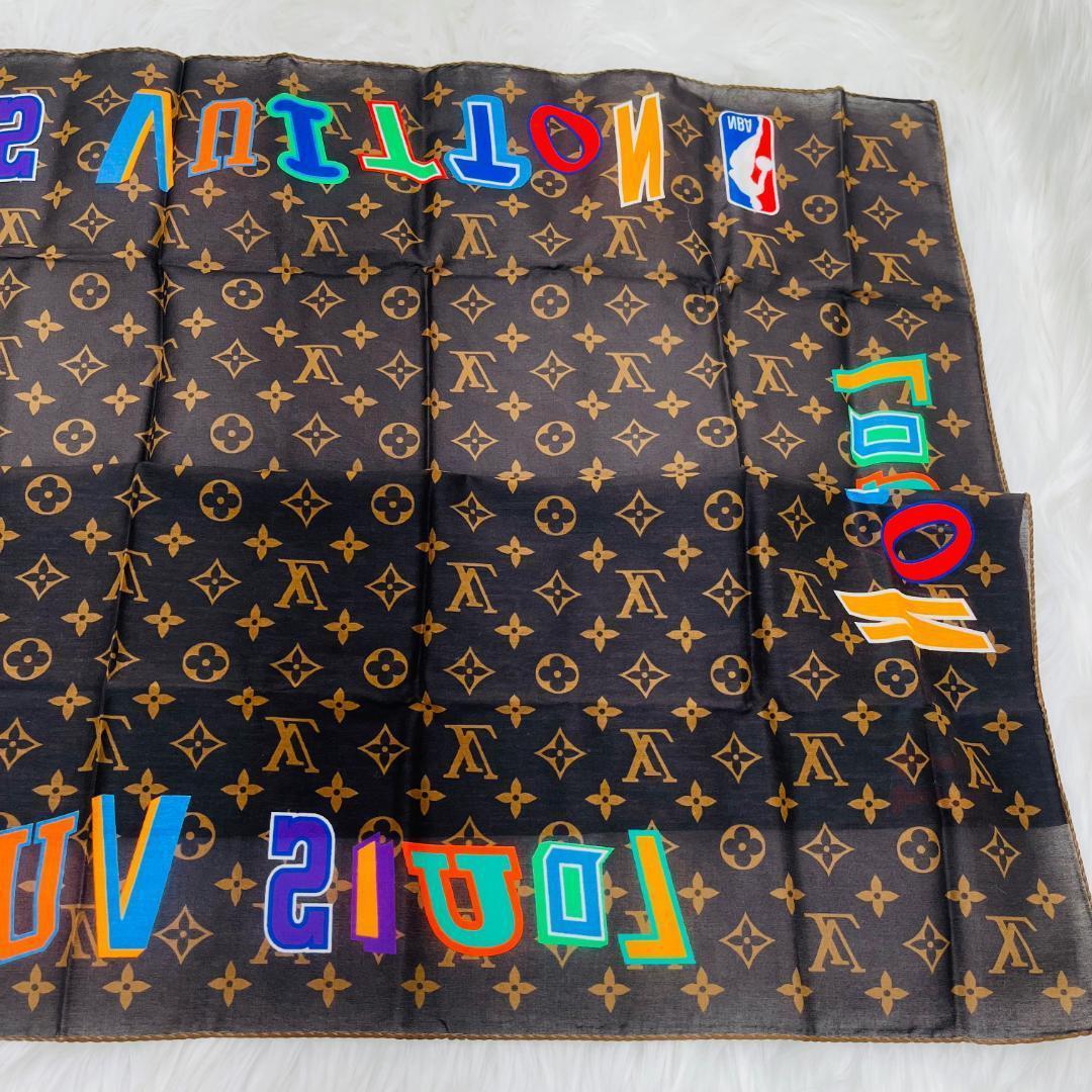 入手困難未使用級✨ルイヴィトン　モノグラム 　ロゴ　スカーフ　巾着　NBAコラボ