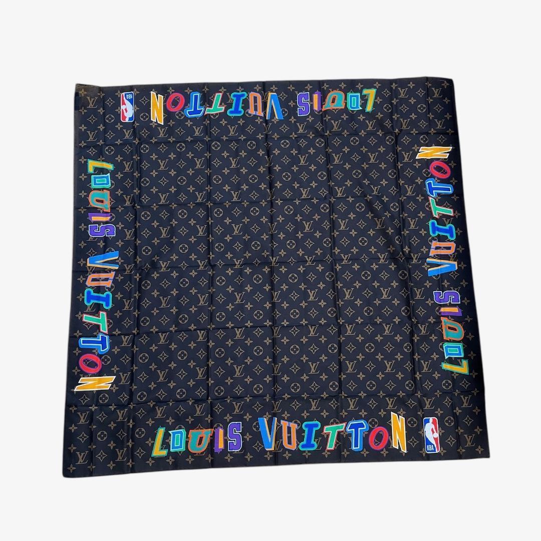 入手困難未使用級✨ルイヴィトン　モノグラム 　ロゴ　スカーフ　巾着　NBAコラボ
